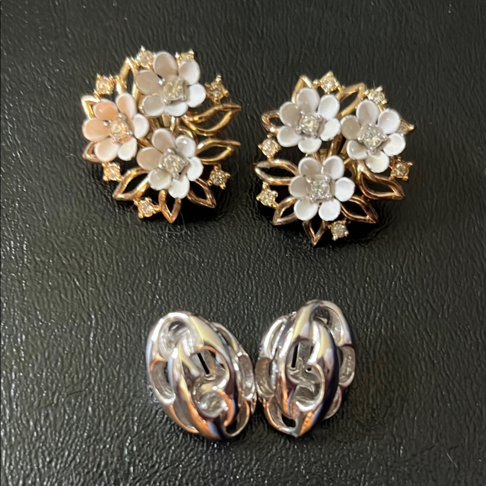 Elegant Floral Trifari Gold and Silver Christian Dior Clip on earrings
